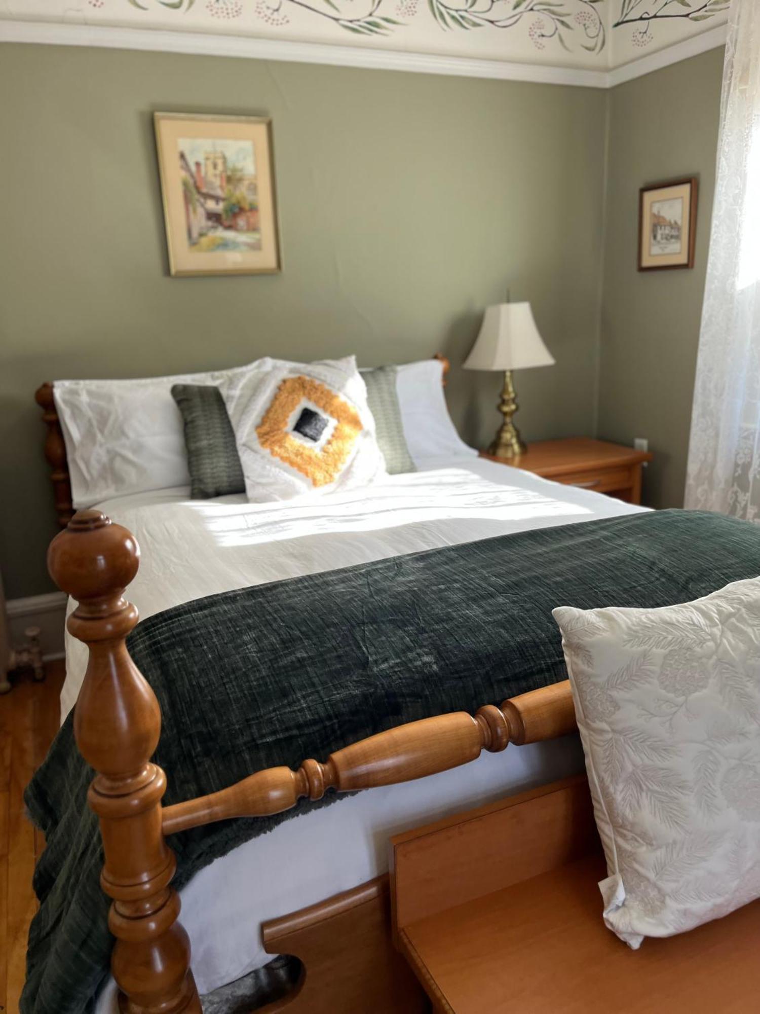 Bed and Breakfast Stirling House à Kelowna Extérieur photo